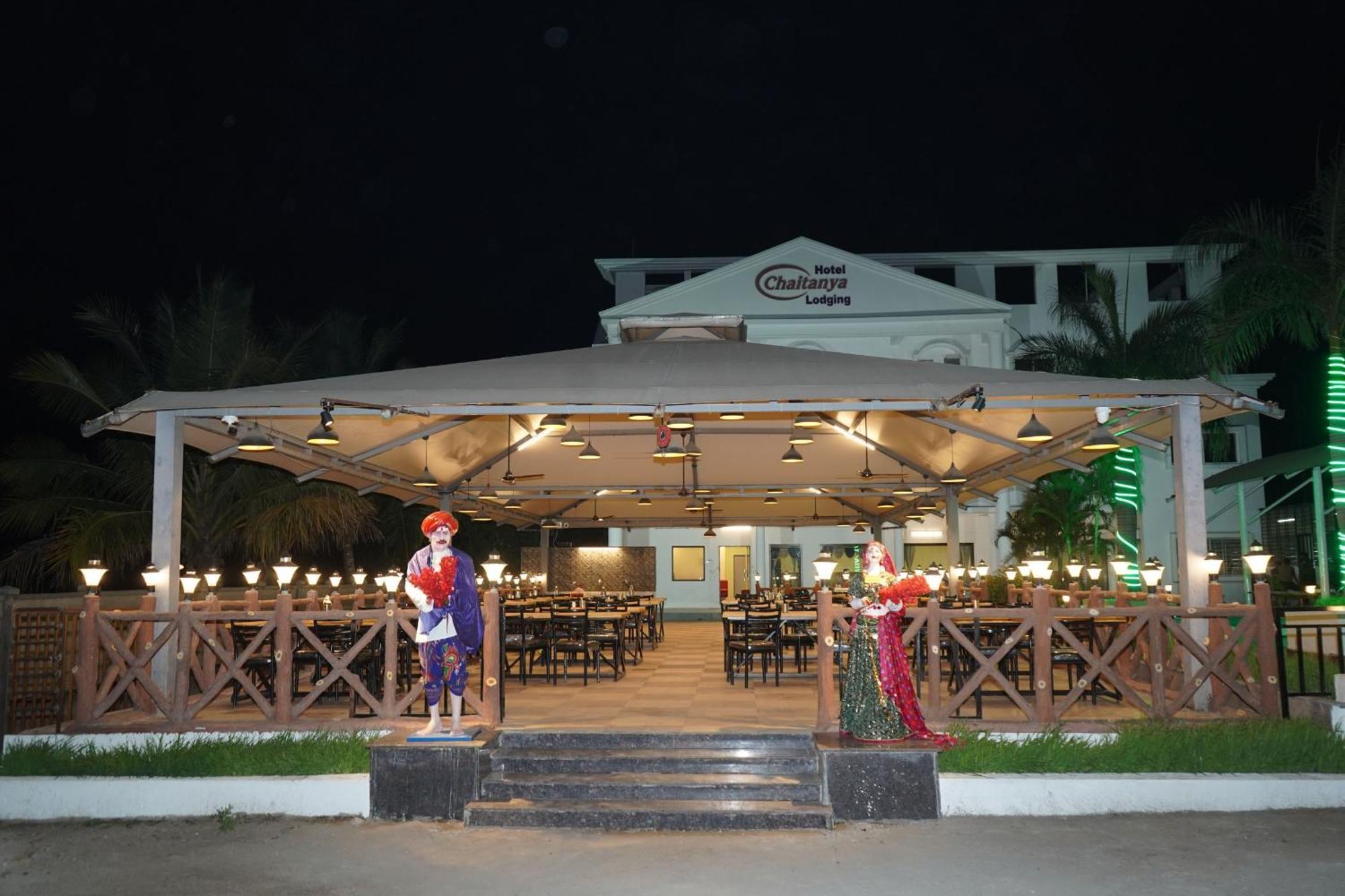 Hotel Chaitanya Lodging Supe Bagian luar foto